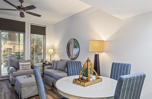 Baytowne Wharf Condo | Observation Pointe North Charm - Cozy 1-Bedroom Haven with Balcony at Sandestin Golf and Beach Resort!