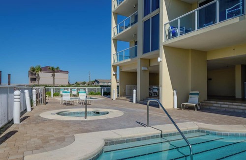 Navarre Beach Condo | Sit Back and Relax | 🌊 3BR Condo with Gulf Views, Resort Pool, and Balcony