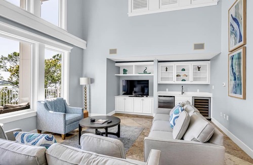 Baytowne Wharf Condo | Luxurious Bayfront Penthouse w/Stunning Views