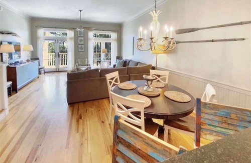 Beach District Condo | Gulf Side Condo Steps from Beach-Community Pool