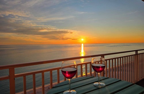 Miramar Beach Condo | Splash Resort 1406E~Beachfront~Free Beach Chairs~Crib-Fireplace