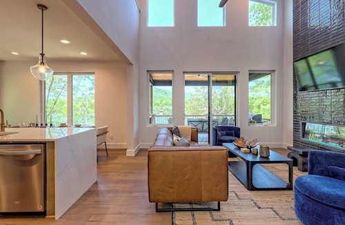 Hiawassee House | Windjammer Lakehouse by Chatuge Home Concierge | Lakefront · Private Dock w/Covered Boat Slip · Pool Table · SUP & Kayaks · Firepit