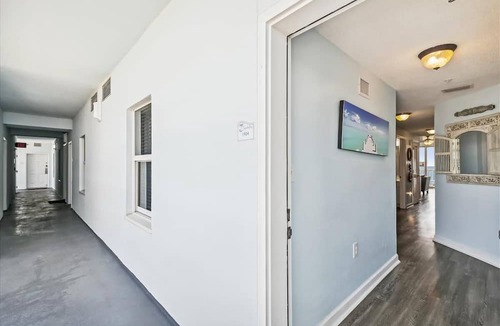Lower Grand Lagoon Condo | Stunning View Summer dates still availalble free beach service book now!