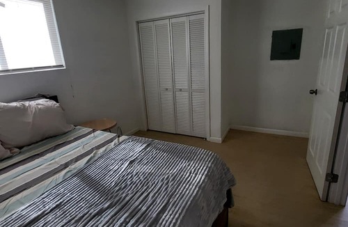 Panama City Apartment | Charming 1-bedroom bungalow oasis Panama City with AC, WiFi