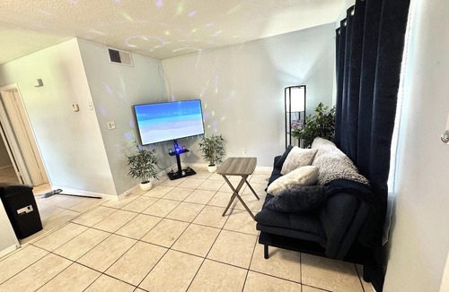 Florida Panhandle Apartment | Cozy Apt w/King Bed – 25 Mins to Beach, 20% Off B