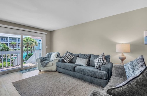 Villa Sabine Condo | 🌅Community Pool-Walk 2 Beach-Covered Balcony-Pier-2BR Deepwater Cove 103🌅