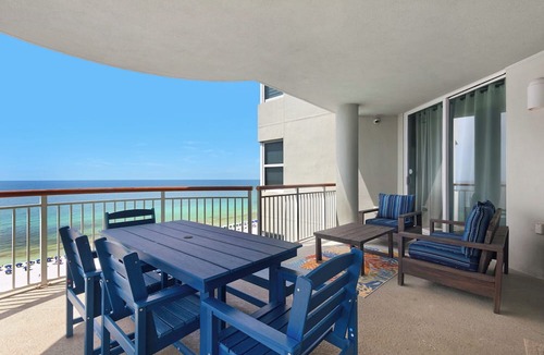 Navarre Beach Condo | Beach Colony West 11C Gulf-Front 3BD/3BA w/Beach Service + Sleeps up to 8