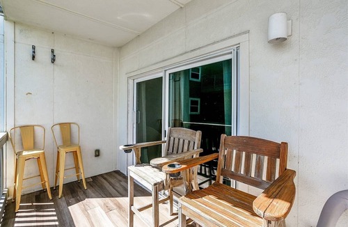 Pensacola Beach Condo | Affordable Gulf View Condo w/Pool!