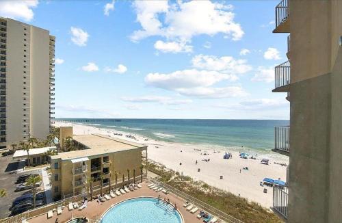 Panama City Beach Apartment | Modern 3BR Beachfront Condo with Wraparound Views