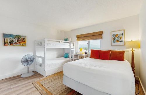 Sunnyside Apartment | Pinnacle Port C2-702 - Seas The Day