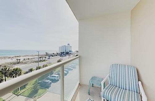 Villa Sabine Apartment | Sabine Yacht & Racquet #5E