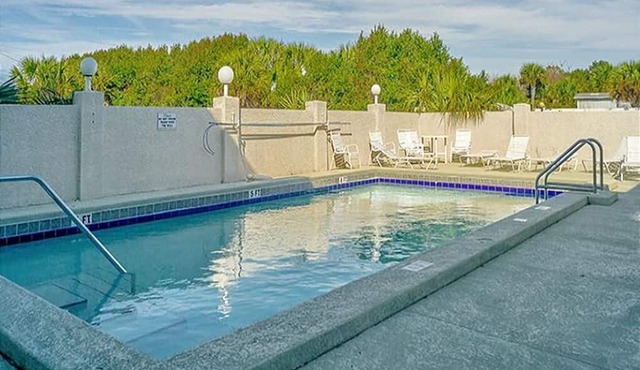 Emerald Shores Resort 2001 - 627850