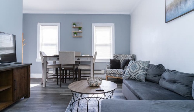 Newly renovated 3 bedroom apartment