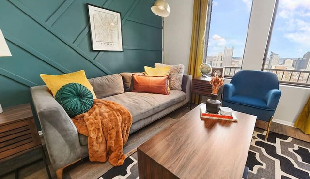 ★ HostWise Stays ★ Grandview Ave - Private Balcony with Stunning Skyline Views!