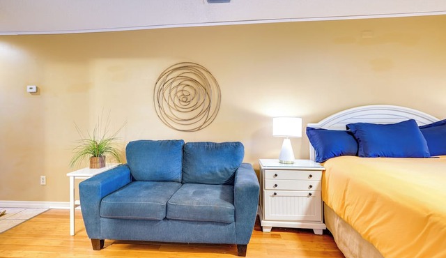 Charming Panama City Studio w/Community Pool!