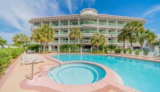 Dragana's Paradise 30A 410-Pool-Sleeps 2