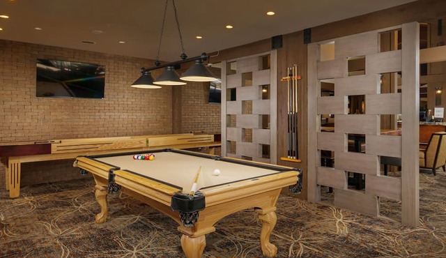 Bend, OR | Superior Room w/Pool, Hot Tub Access