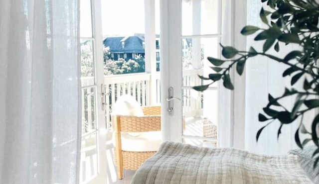 NEW! Top Floor, Center of Rosemary, Huge Balcony!