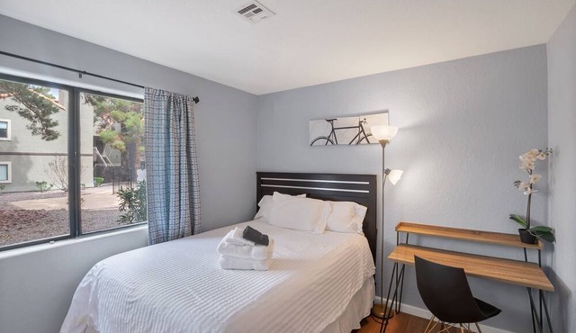 Superhost 5 Star ⭐️ Service Large 3 Bedroom