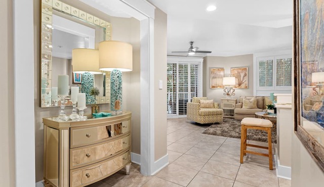 1BR Condo at Baytowne Wharf! GOLF CART to Beach, Tropical Pool, Hot Tub, Tram