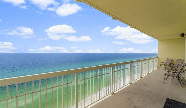 GULF FRONT @ CELADON BEACH~3 Bedroom/3 Baths ~Free Beach Service~ Summer & Fall Specials
