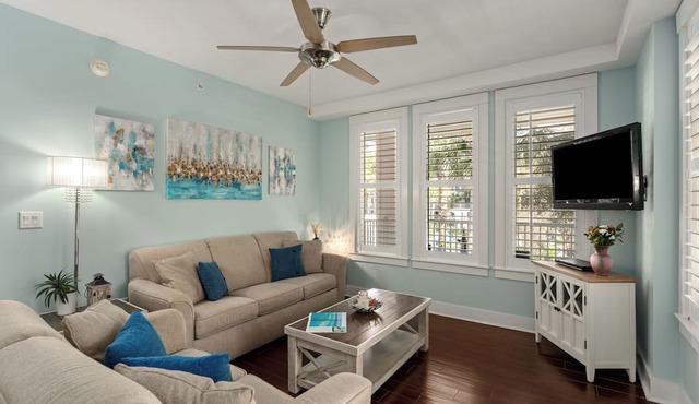 Sandestin Condo Shared Pool + Resort Amenities Near Beach | Baytowne Wharf