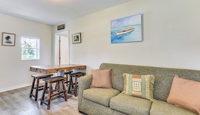 Walk to Bay! Retreat Near Beaches & Tyndall AFB