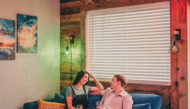 Cozy Spa Vibe Guesthouse -walk to food/Lotto. Pet-Friendly!