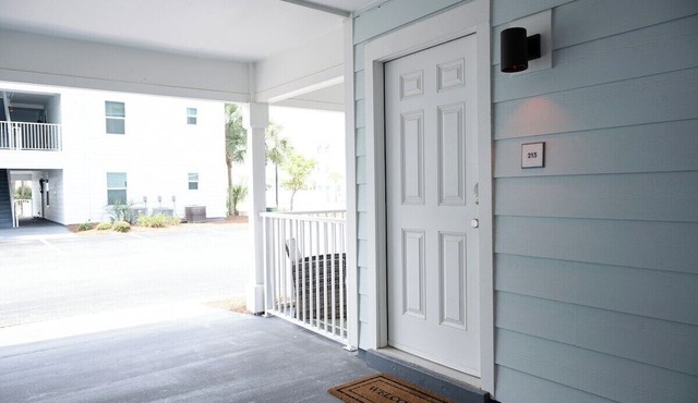 Pool | Walk to Beach | Salt & Seagrove | Tennis | Seagrove