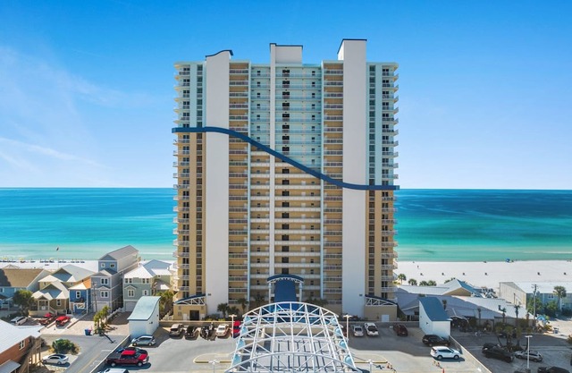 9TH FLOOR! FREE BEACH SERVICE! GREAT DECOR! OUTSTANDING VIEWS!